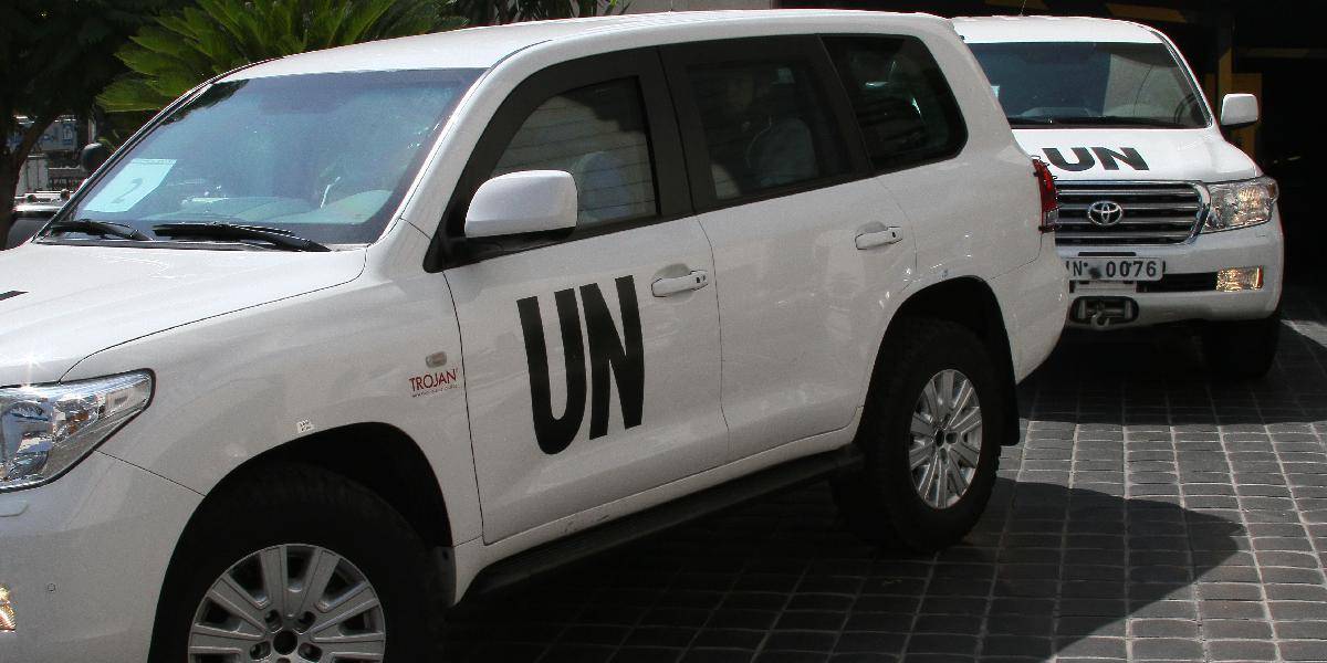 Ostreľovači zaútočili na vozidlo inšpektorov OSN v Sýrii