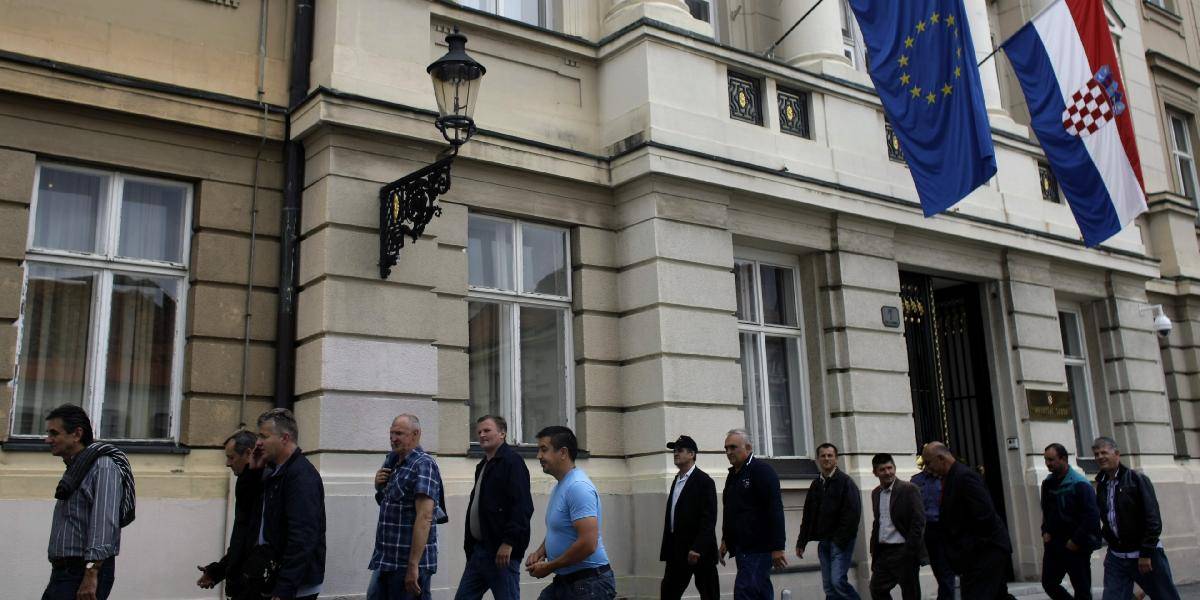 Chorváti pobúrili Brusel a porušili dôveru, hrozia im sankcie