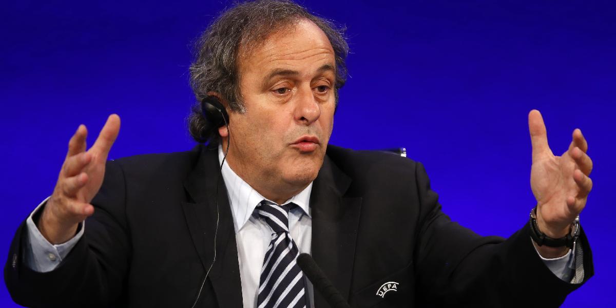 Šéf UEFA Platini nazval súčasny prestupový systém za krádež
