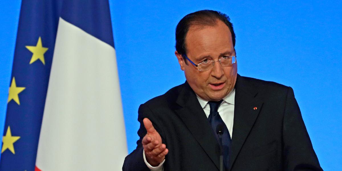 Hollande: Rozhodnutie Británie neovplyvní vôľu Francúzska potrestať sýrsky režim
