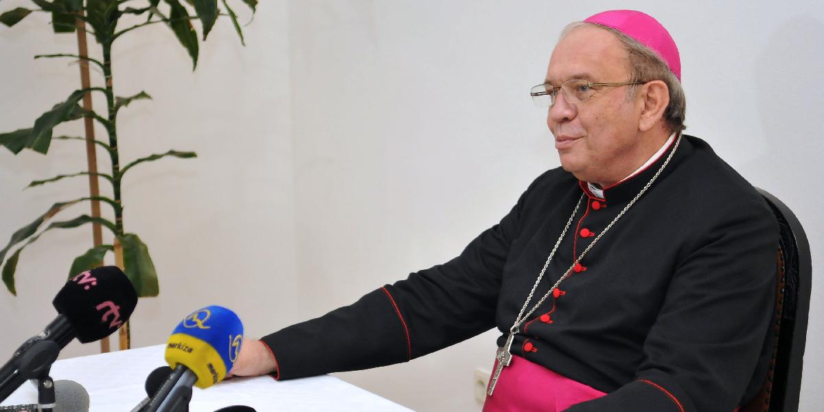 Nového arcibiskupa Oroscha časť veriacich neuznáva