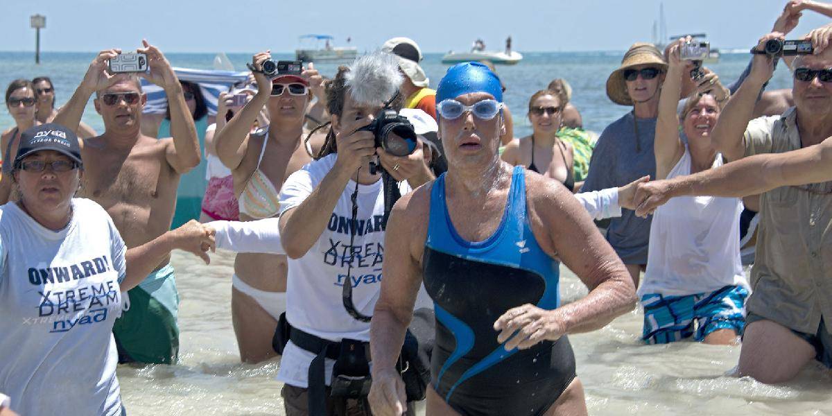 Neuveriteľné: Američanka (64) ako prvá preplávala z Kuby na Floridu bez ochrany pred žralokmi!