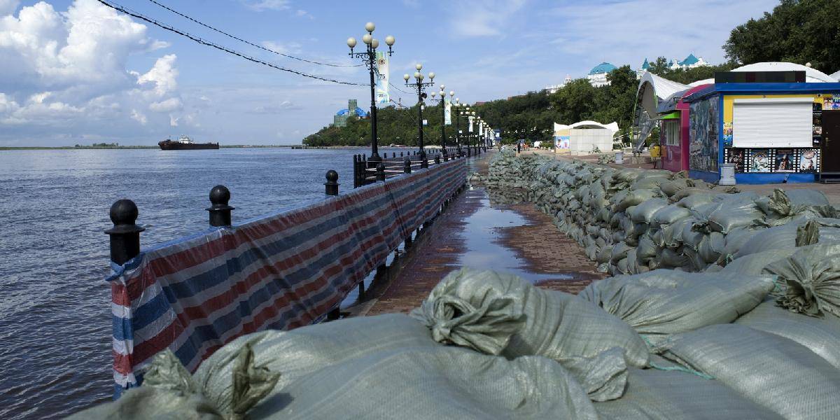 Pre povodne v Rusku evakuovali ďalších 36 000 ľudí