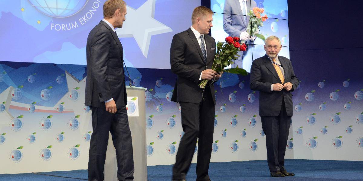 Fico si v Poľsku prevzal ocenenie Človek roka 2012