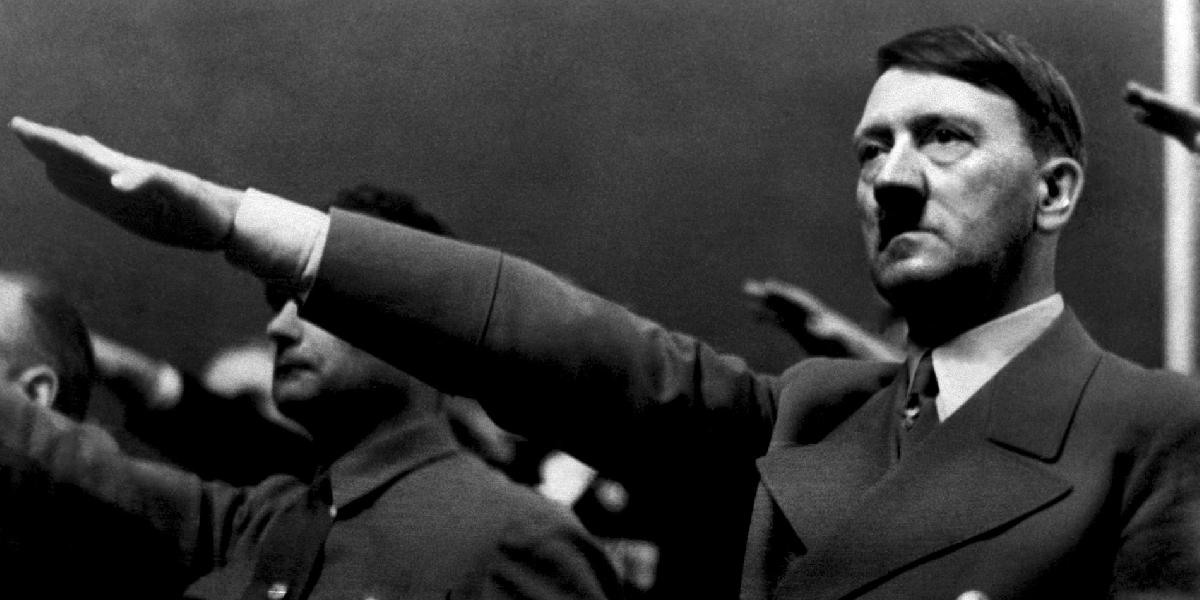 V USA budú dražiť vzácny prsteň Adolfa Hitlera s hákovým krížom tvoreným rubínmi 