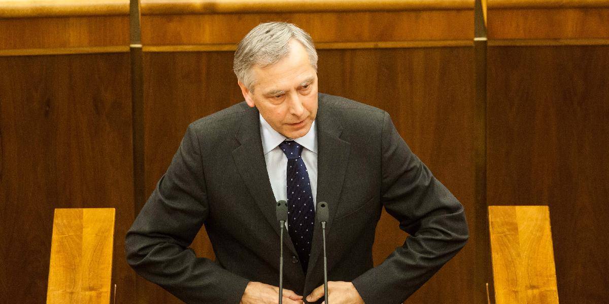 Nepokoje v parlamente: Figeľ odmietol viesť schôdzu