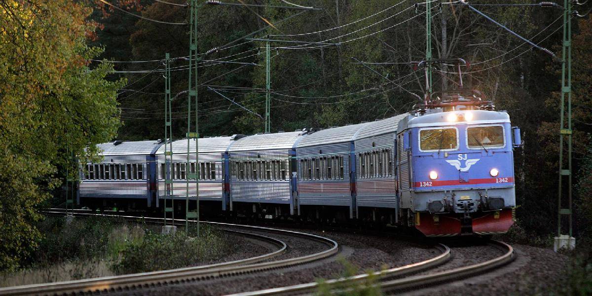 Zrážka vlaku s automobilom v Rumunsku si vyžiadala najmenej 9 mŕtvych