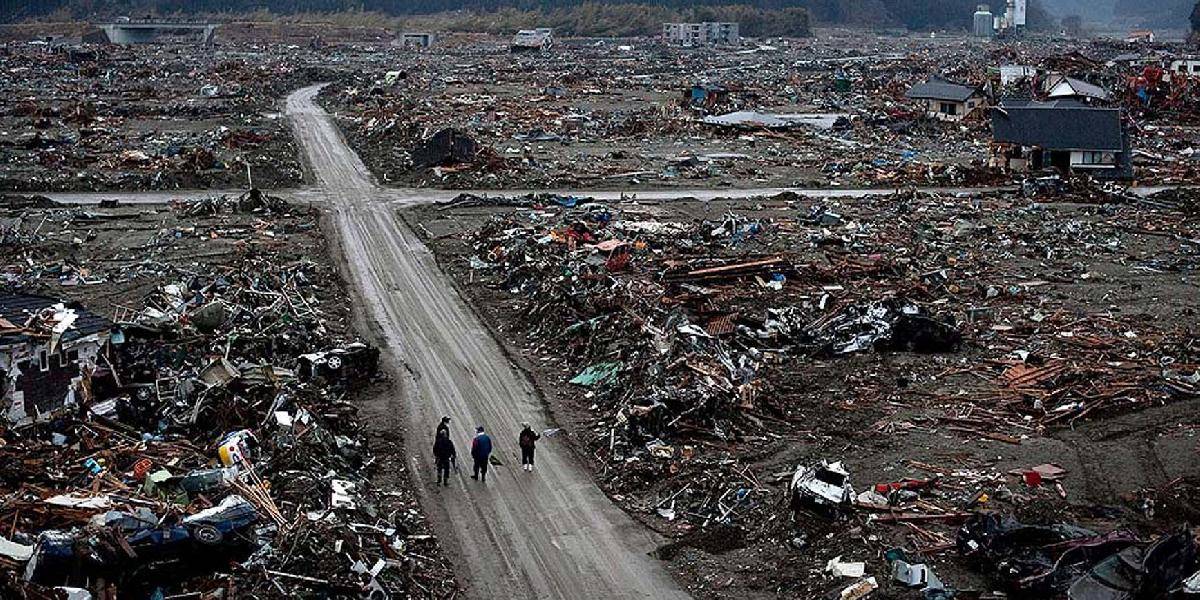 Polícia hľadá stovky nezvestných po zemetrasení a cunami v Japonsku