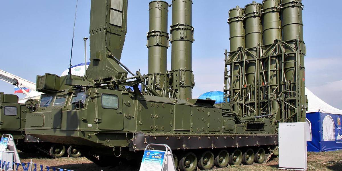 Putin ponúkne Iránu rakety a jadrový reaktor