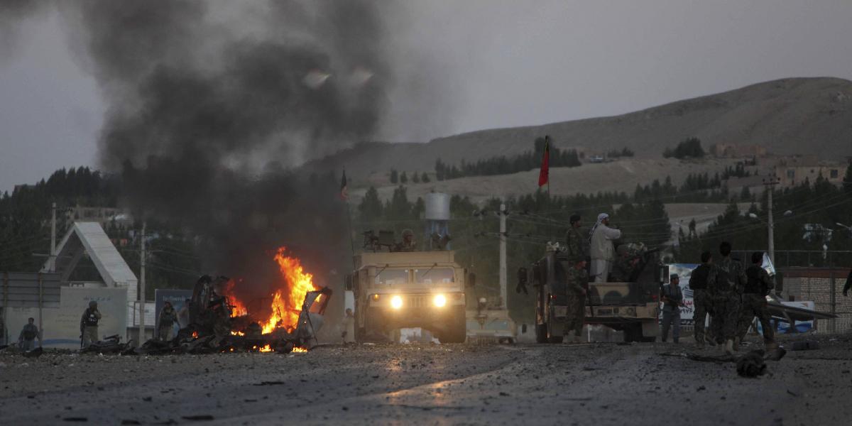 Taliban zaútočil na konzulát USA v Afganistane, hlásia obete