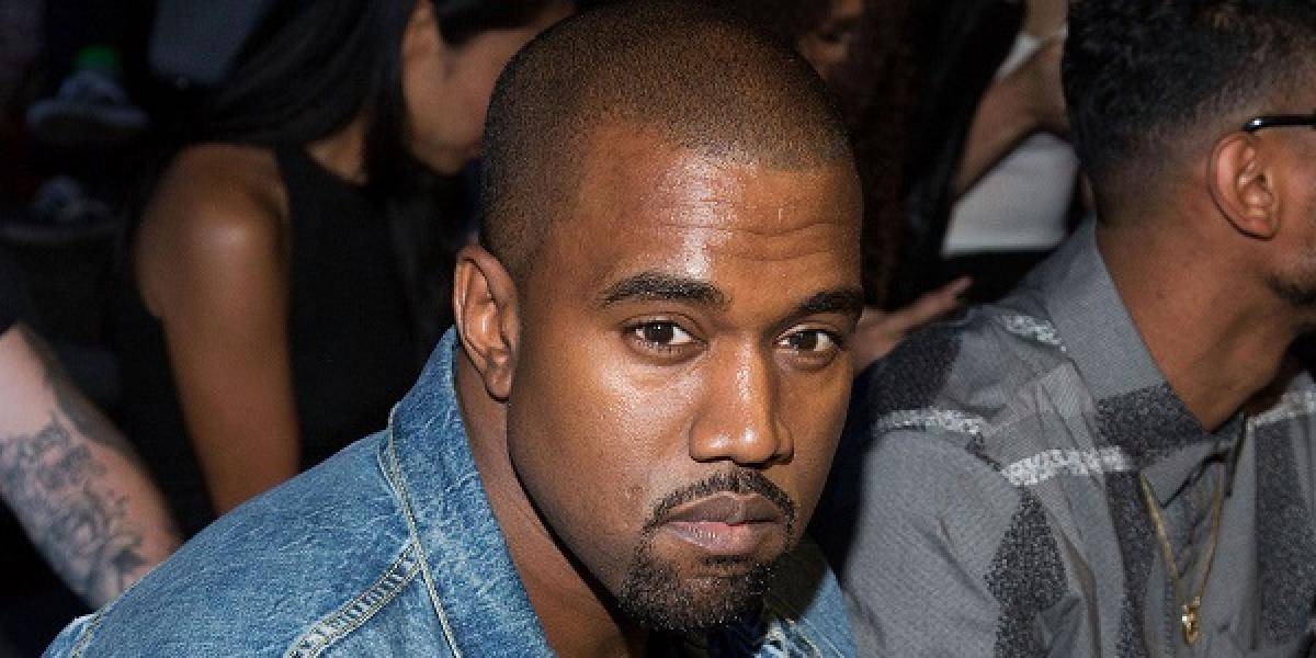 Kanyeho Westa obžalovali z napadnutia fotografa