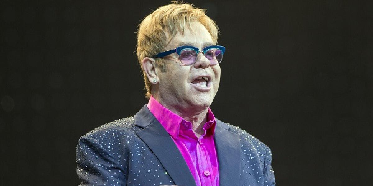 Elton John je rád, že na svojom úspechu musel pracovať