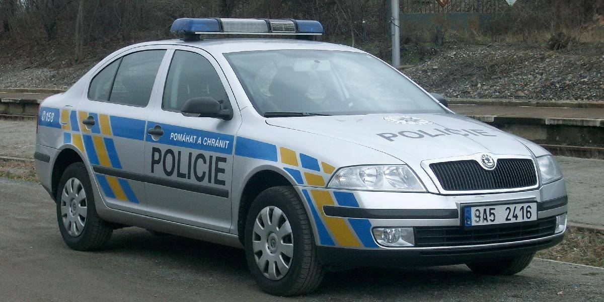 Česká polícia 80 km prenasledovala Nemca, ktorý znásilňoval a okrádal prostitútky