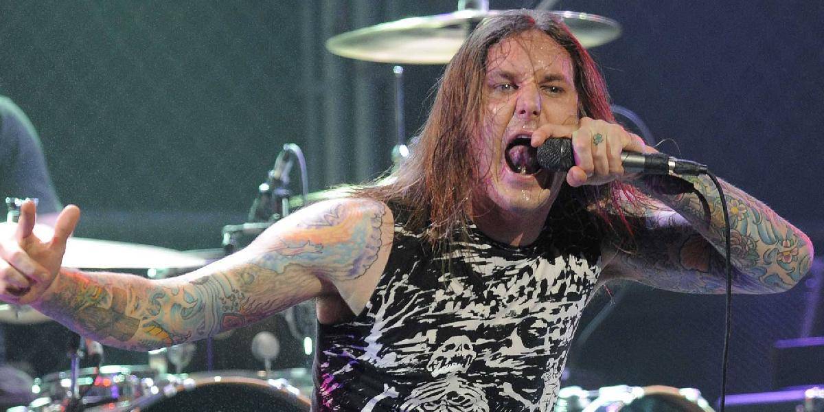 Spevák známej metalovej skupiny pôjde pred súd, chcel si najať vraha