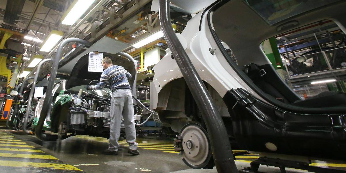 Peugeot Citroën odstavuje výrobu, pracovníci dostanú menej