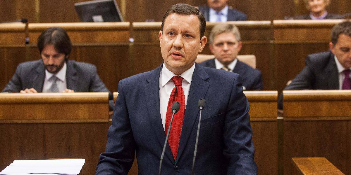 Lipšic: Premiér Fico by sa mal vrátiť do parlamentu a zodpovedať sa