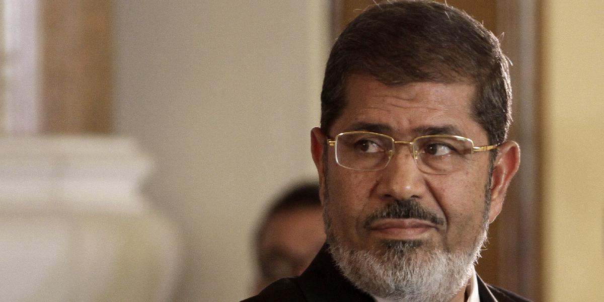 Väznenému egyptskému exprezidentovi Mursímu umožnili kontakt s rodinou