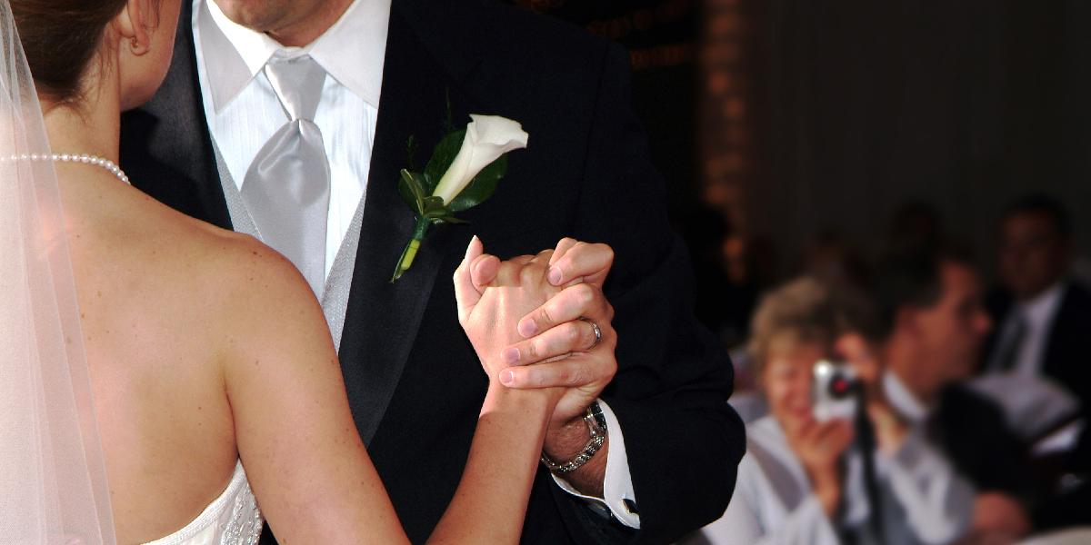 Za ústavnú ochranu manželstva je viac ako 60 percent Slovákov
