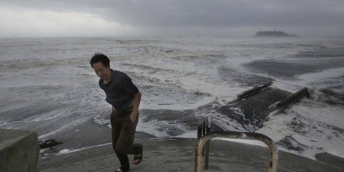 Filipíny, Taiwan a Čína sa pripravujú na silný tajfún Usagi