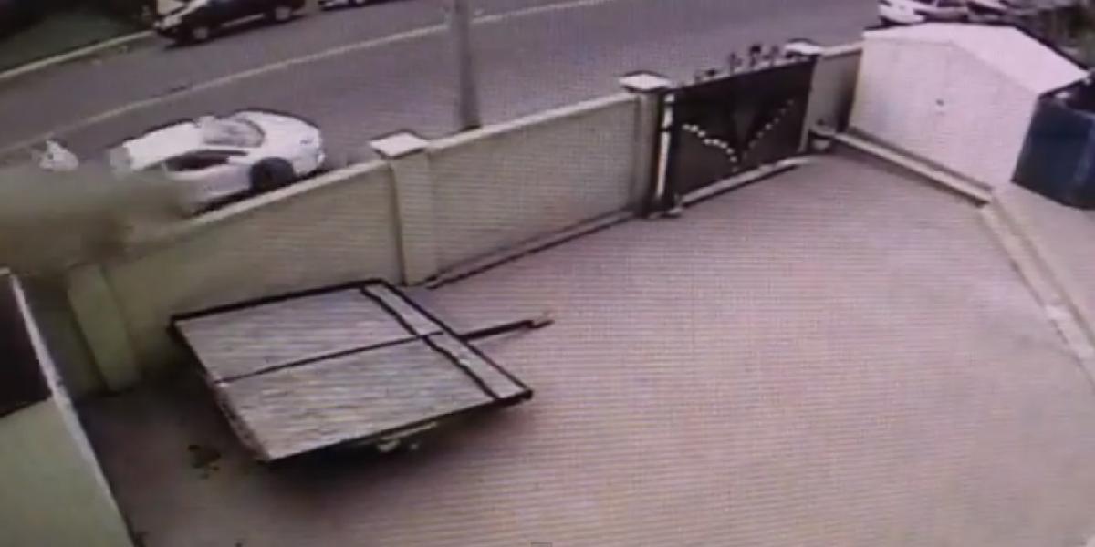 Brutálna nehoda: Luxusné Lamborghini sa roztrhlo na polovicu!