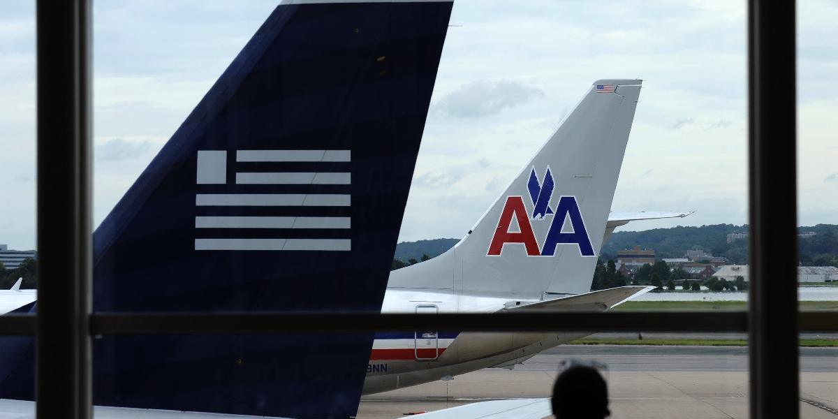 US Airways a American Airlines predĺžili dohodu o fúzii