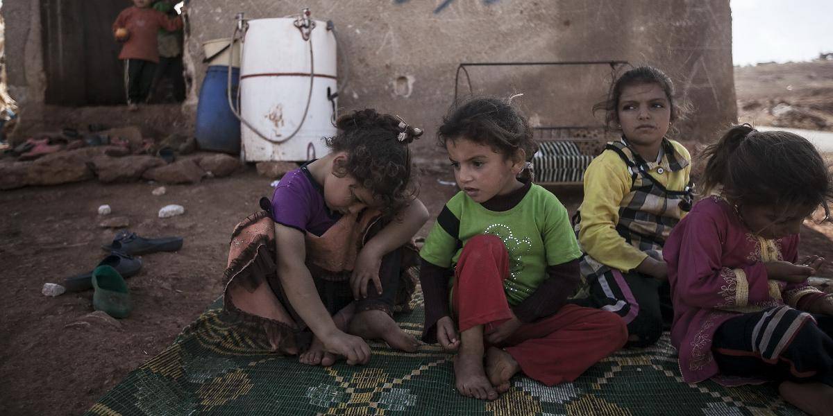 Miliónom detí v Sýrii hrozí podvýživa, tvrdia humanitárni aktivisti