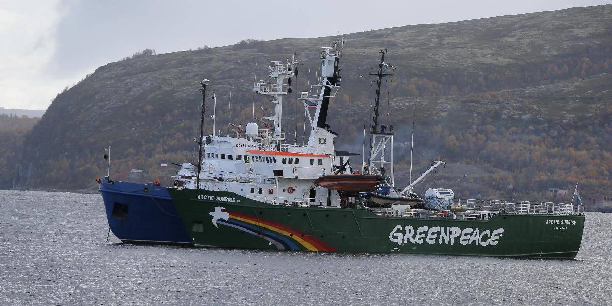 Zadržaných aktivistov Greenpeace v Rusku obvinili z pirátstva