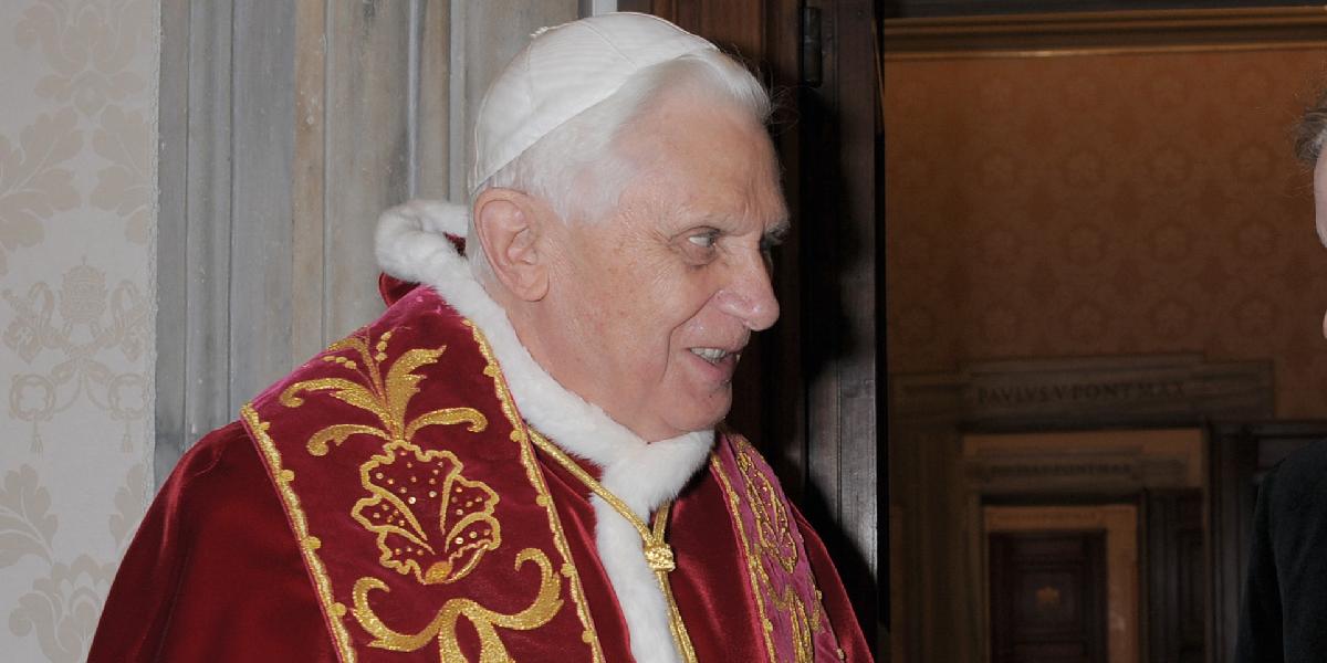 Bývalý pápež odmietol obvinenia z utajovania sexuálneho zneužívania