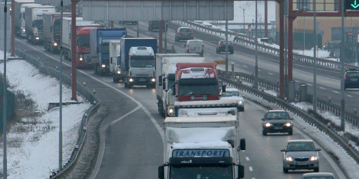 Štát spoplatní bratislavskú diaľnicu: Budú jazdiť po meste kamióny?!