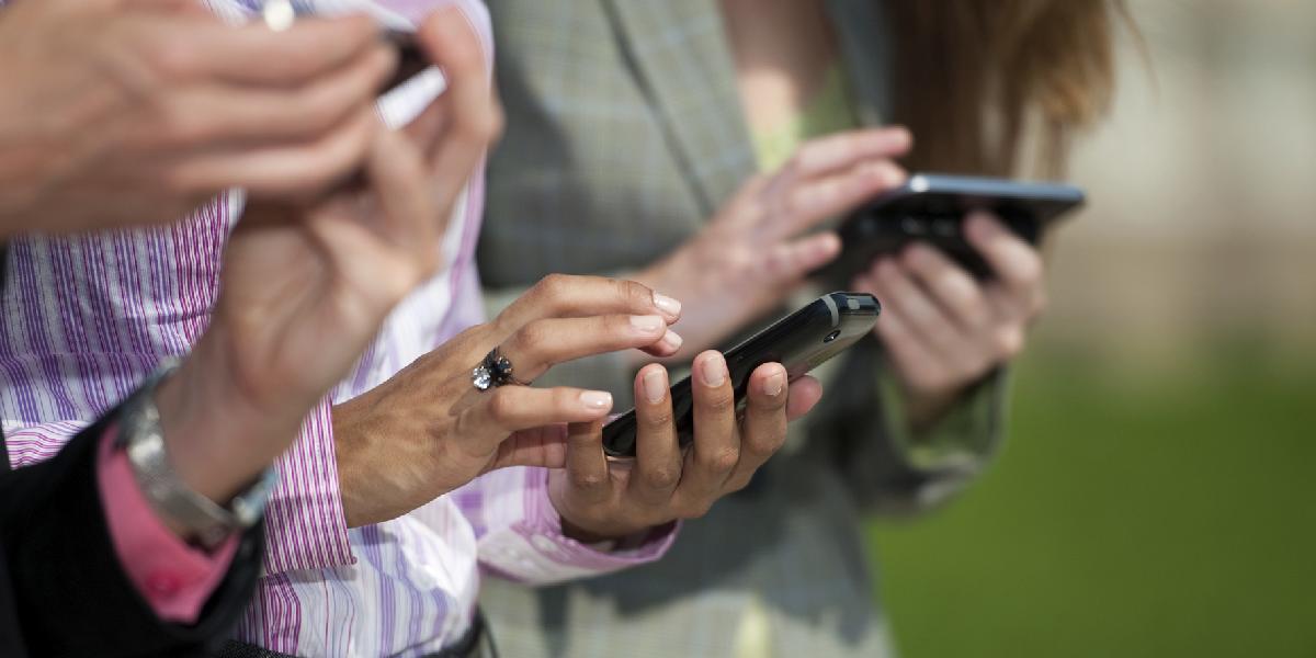Prieskum: Smartfón vlastní na Slovensku viac používateľov internetu ako v ČR