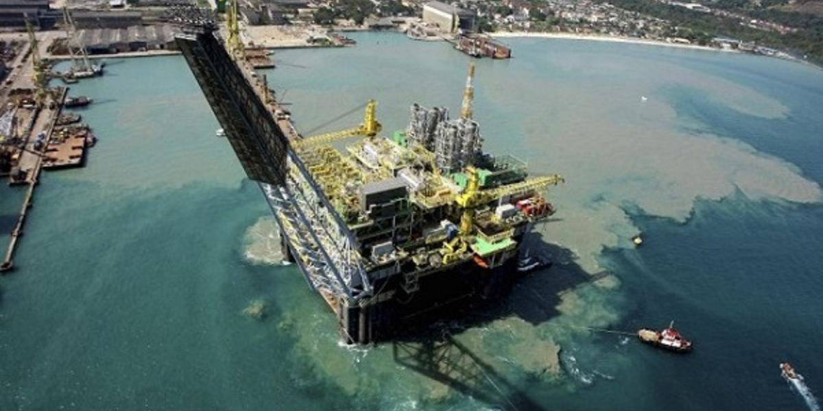 Firma Petrobras objavila pri brehoch Brazílie veľké ložisko ropy