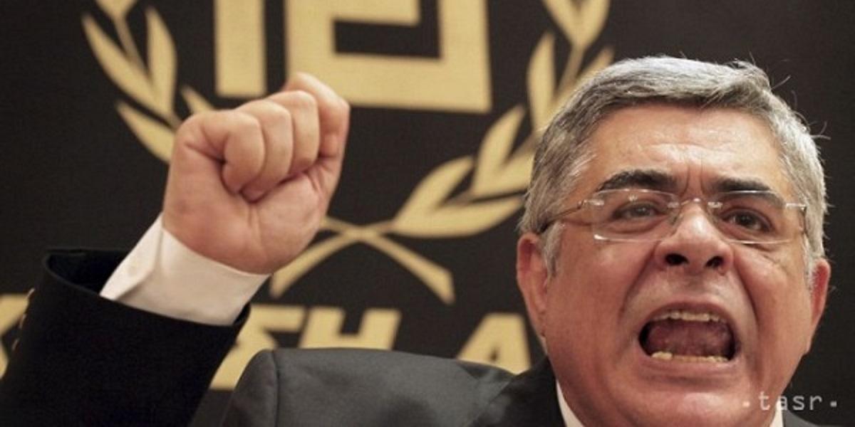 Grécka polícia zatkla šéfa krajne pravicovej strany Zlatý úsvit