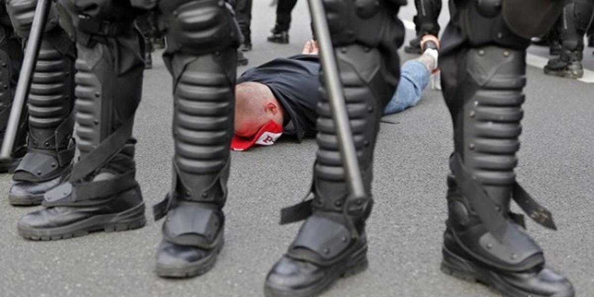 Informácie o rizikových futbalových fanúšikoch majú policajti včas