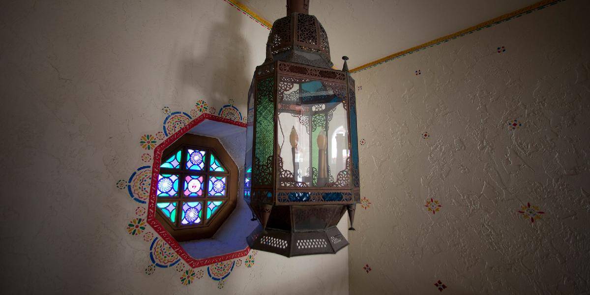 Tínedžer kradol v kostole, peniaze míňal na kolotočoch