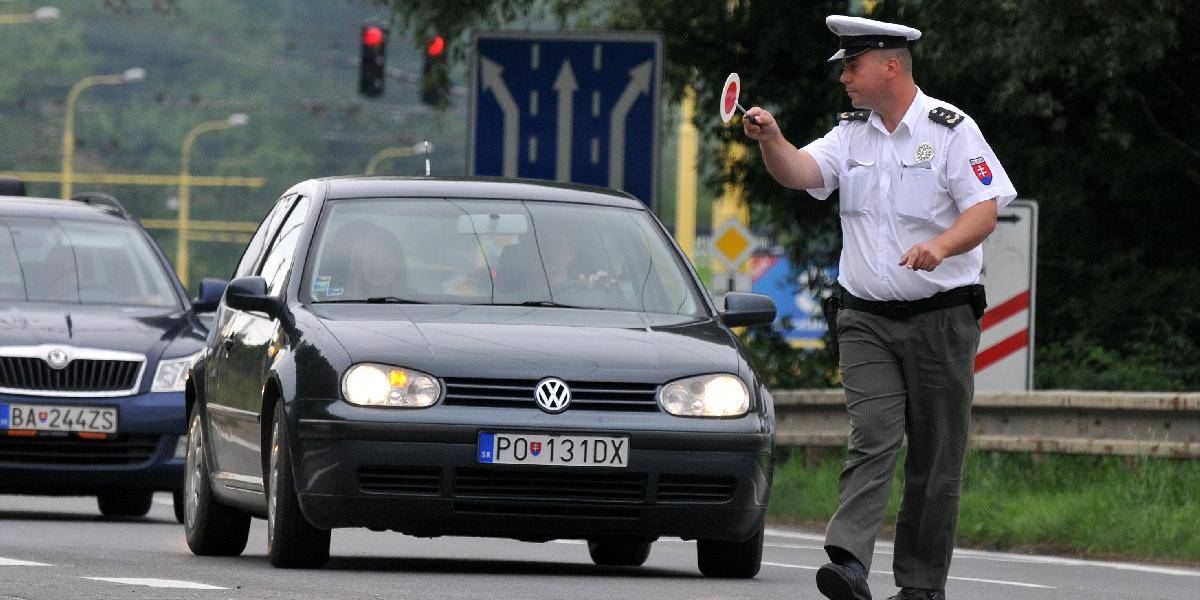 Na cestách v Bratislavskom kraji bude viac policajtov