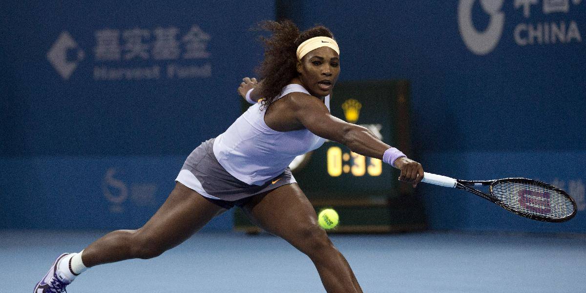 Serena spáchala dvojchybu proti mečbalu, odniesla si to raketa