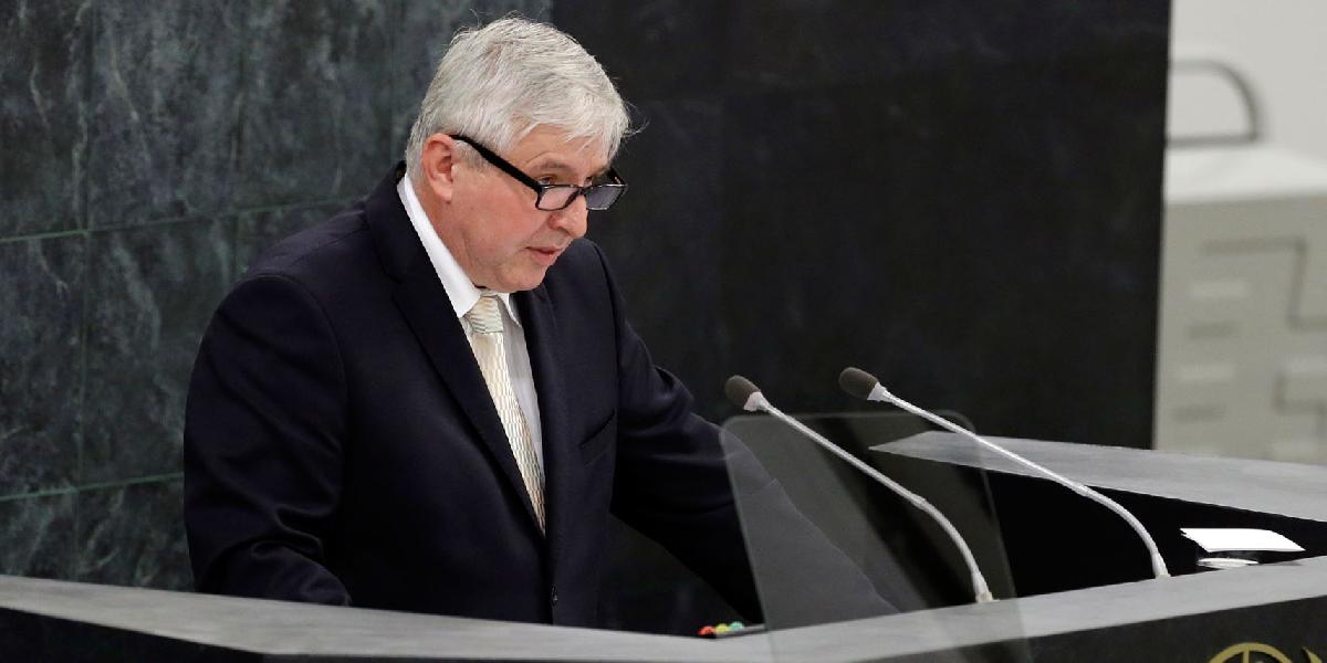 Český úrad vlády sa bráni: Nie osem, ale len štyri limuzíny viezli Rusnoka na OSN