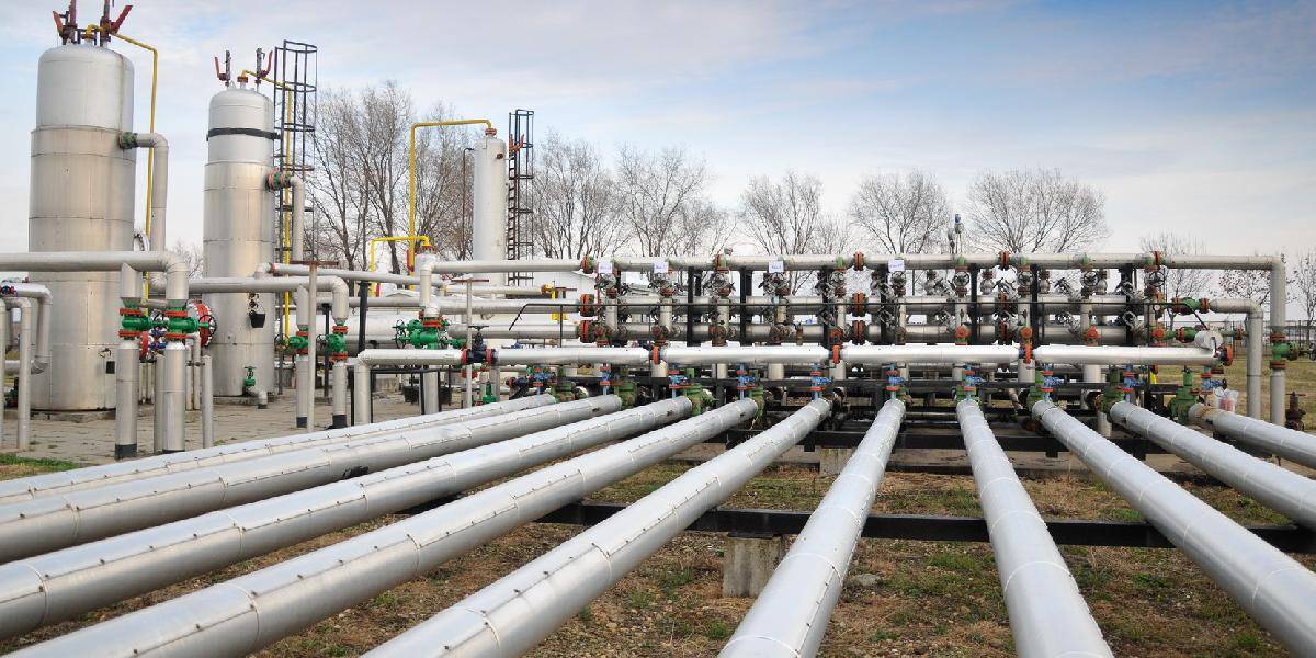 Dodávky plynu na Ukrajinu komplikujú zmluvy s Gazpromom