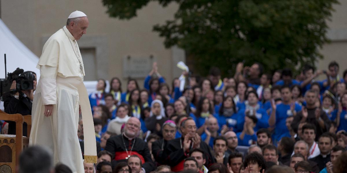 Pápež v Assisi vyzval ľudí, aby neboli nástrojom mučenia a vedeli si odpúšťať
