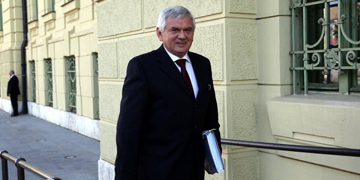 Jahnátek nehovorí, ktoré reťazce a zväzy sú za diskreditáciou