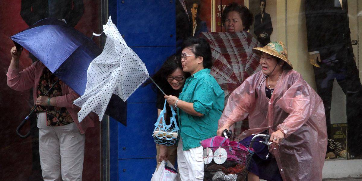 Tajfún Fitow si vynútil v Číne evakuáciu 750-tisíc obyvateľov 