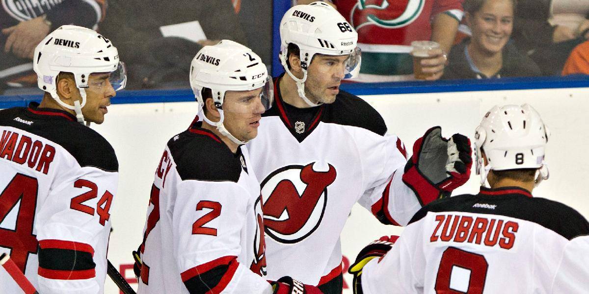 NHL: Jágrov prvý gól za Devils,Quickov trapas pripravil o body Kings