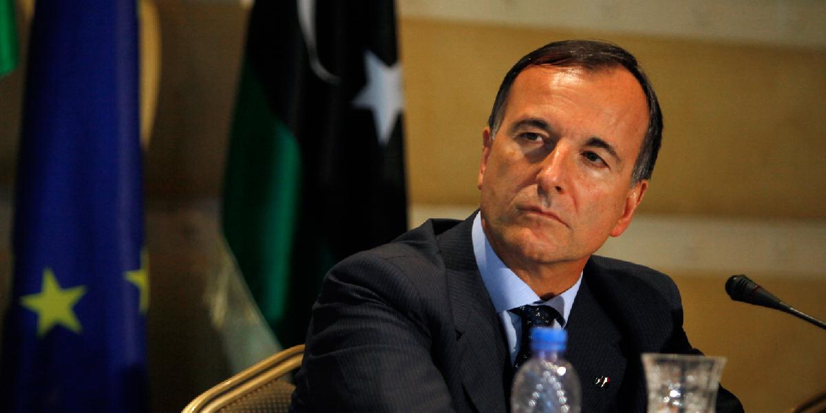 Srbskej vláde bude radiť aj Berlusconiho šéf diplomacie