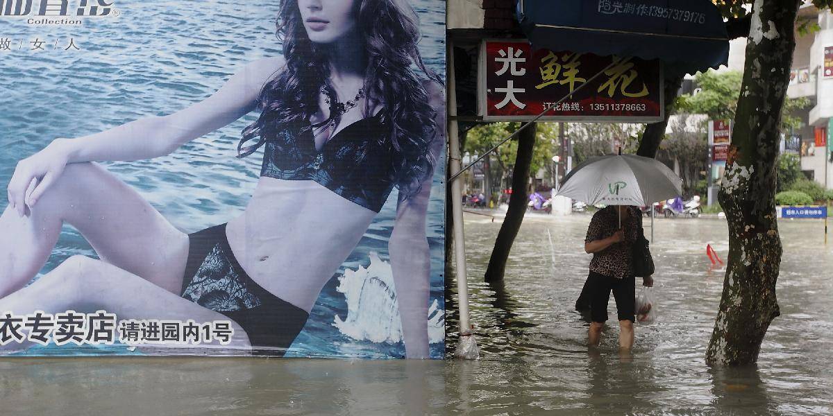 Tajfún v Číne si vyžiadal najmenej šesť obetí, postihol vyše šesť miliónov ľudí