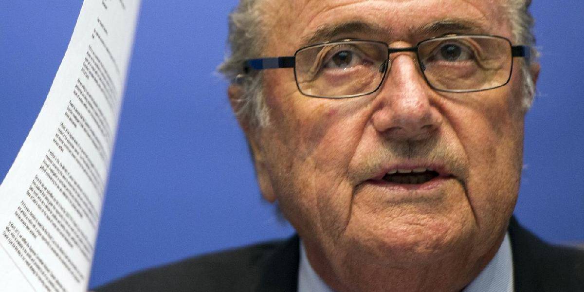 Šéf FIFA Blatter dementoval, že Platinimu "drží" svoje miesto