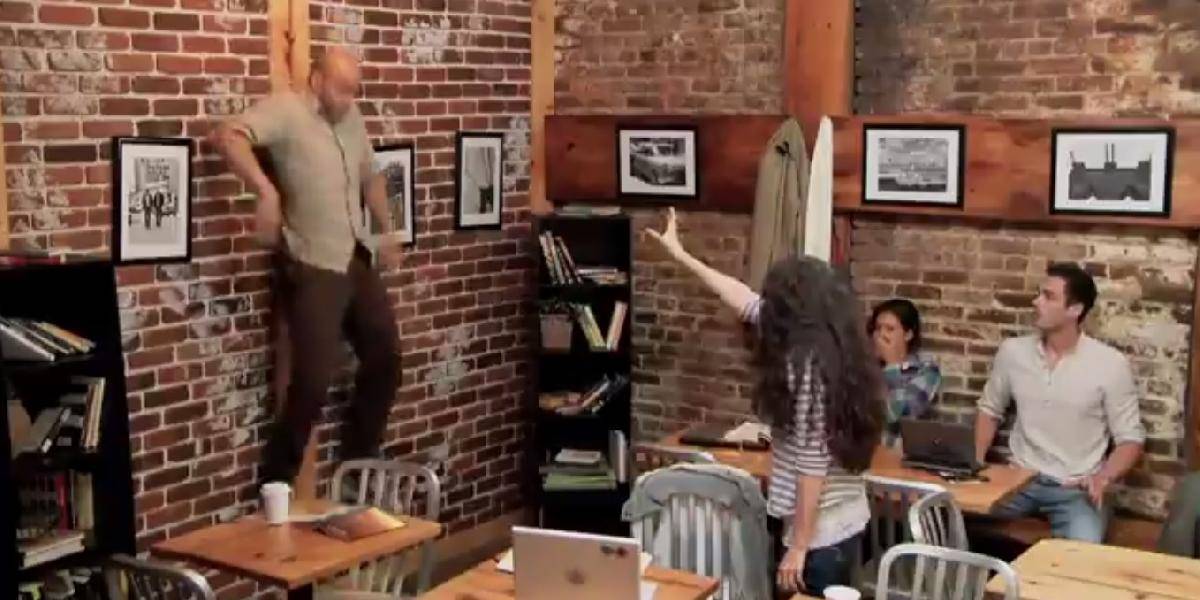 VIDEO Žena s telekinetickými schopnosťami vystrašila ľudí v kaviarni!
