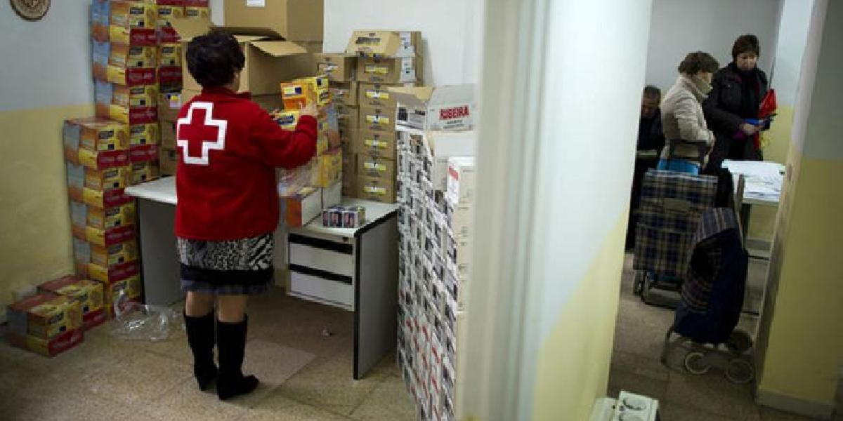 V Británii bude Červený kríž rozdávať jedlo, prvýkrát od konca vojny