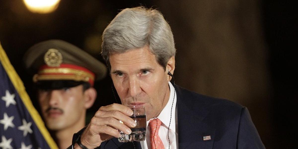 Kerry a Karzaj dosiahli dohodu o vojakoch