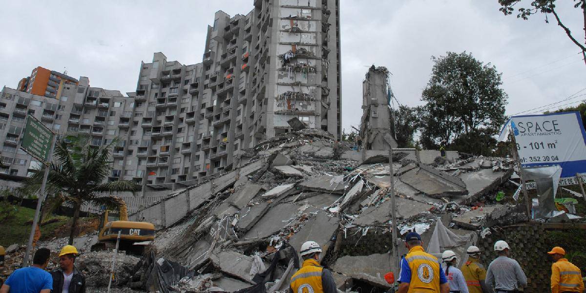 V Kolumbii sa zrútila výšková obytná budova v exkluzívnej štvrti, 11 ľudí je nezvestných!