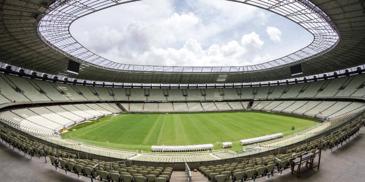 V Brazílii opäť vyčíňali fanúšikovia, poškodili aj štadión MS 2014